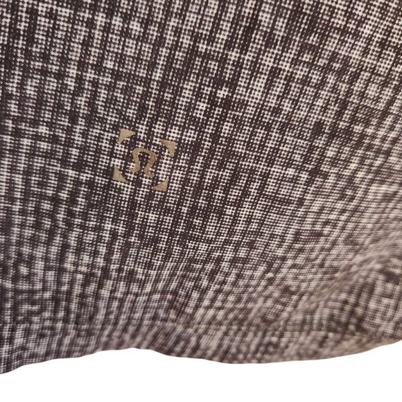 Lululemon Men's Shorts Medium Black Gray THE T.H.E. Short 9" Linerless Workout - Picture 8 of 8